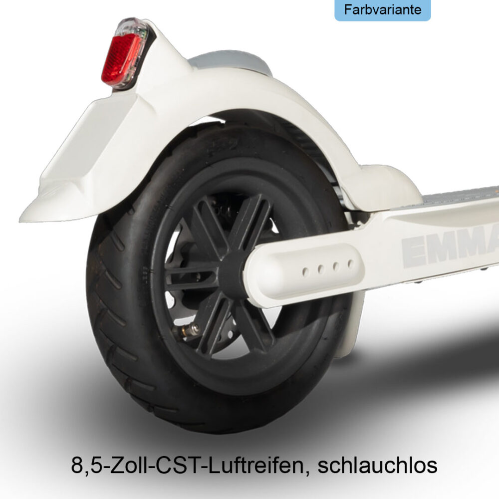 trittbrett kalle escooter elektroscooter detailaufnahme hinterrad von schräg hinten